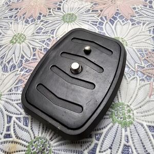 Universal Quick Release Tripod Plate Screw Adapter Mount Head Fits Most Tripods